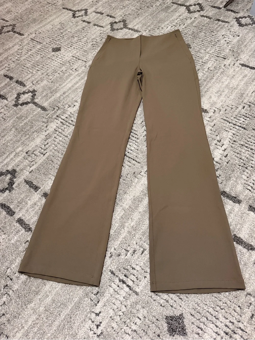 Lululemon Smooth Fit Pull-On High-Rise Pant in Nomad